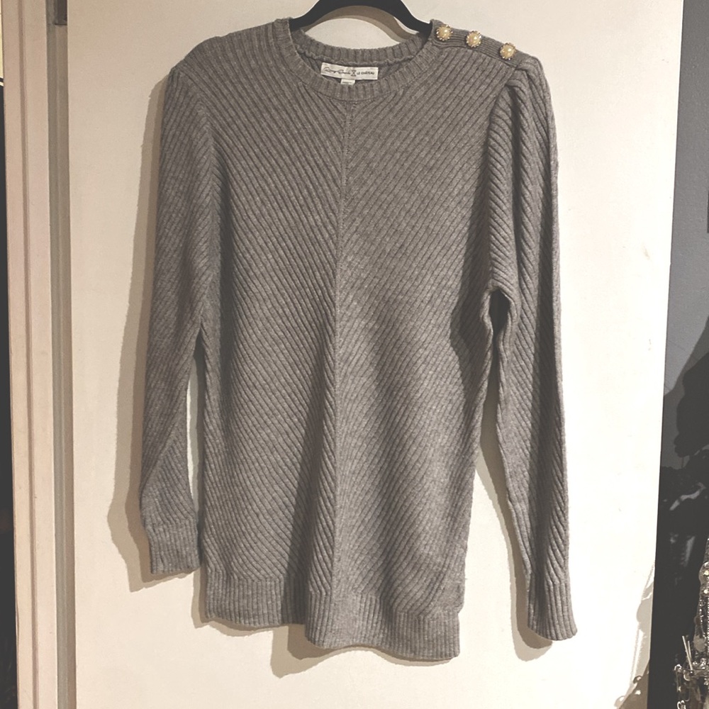 🆕 LE CHATEAU Grey Sweater!!! NEW w/o Tags!!!